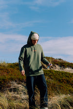 Lade dir das Bild in den Galerie-Viewer, Hoodie in Khaki mit WOW-Sonne in Neon Orange, unisex
