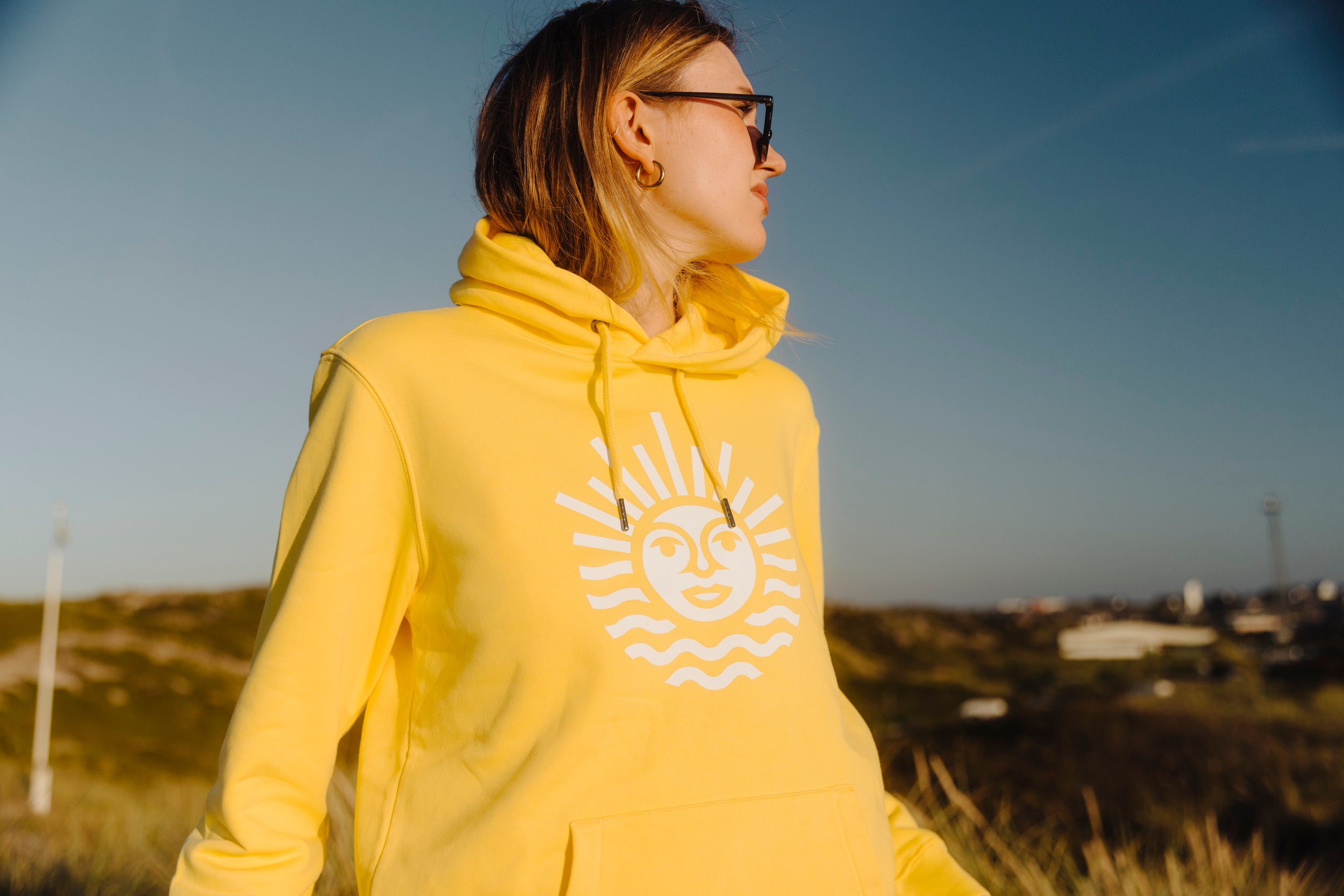 Hoodie Unisex pineapple mit weißer Sonne